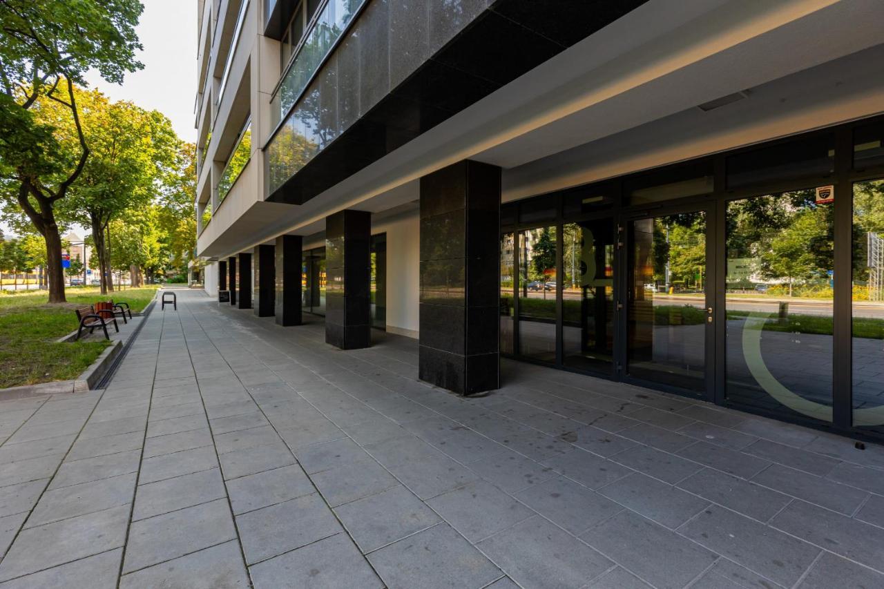 Apartment Avenue Solidarnosci On Wola By Noclegi Renters Varsóvia Exterior foto